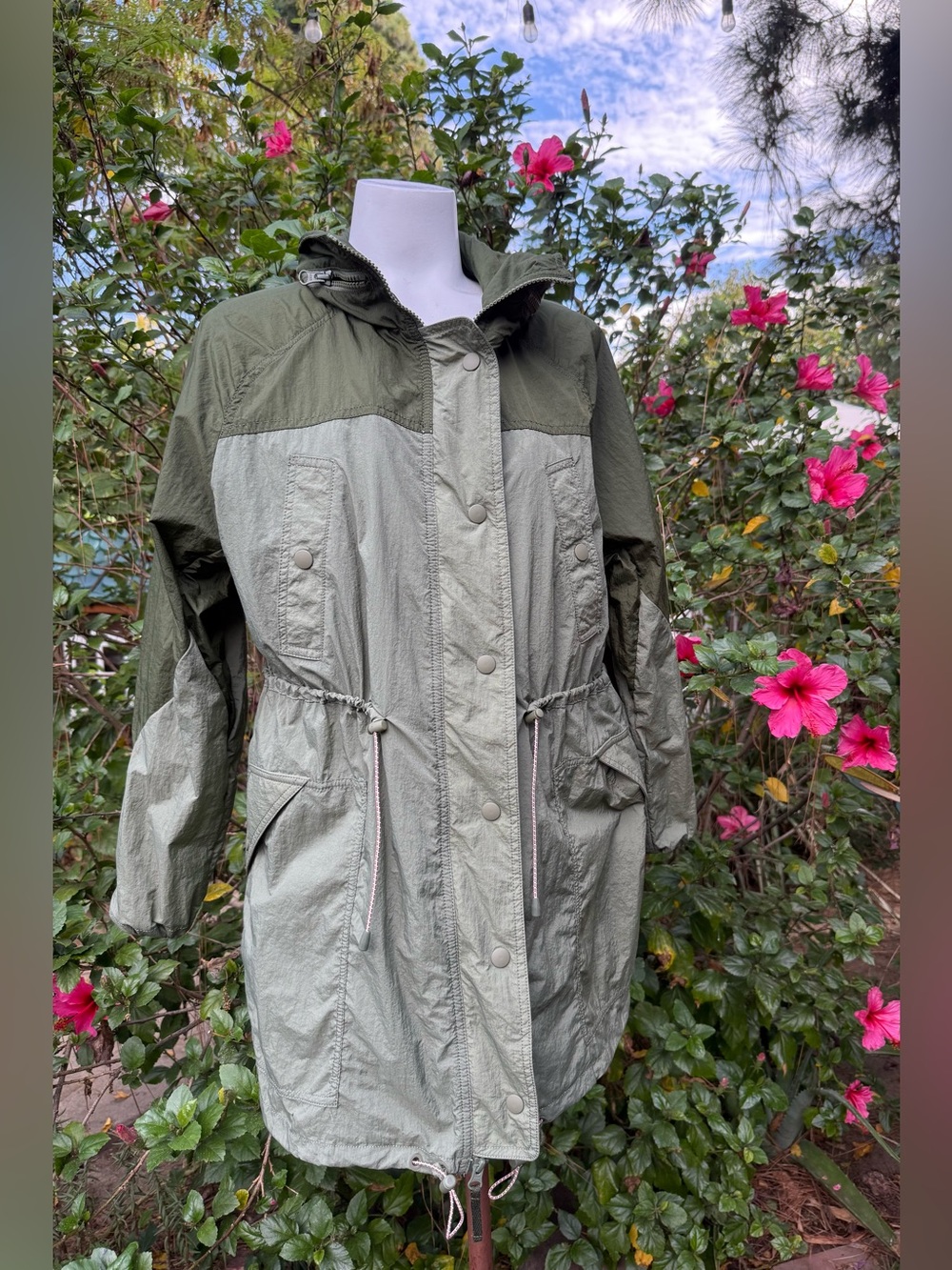 THE GREAT. Olive Two-Tone Hooded Utility Jacket